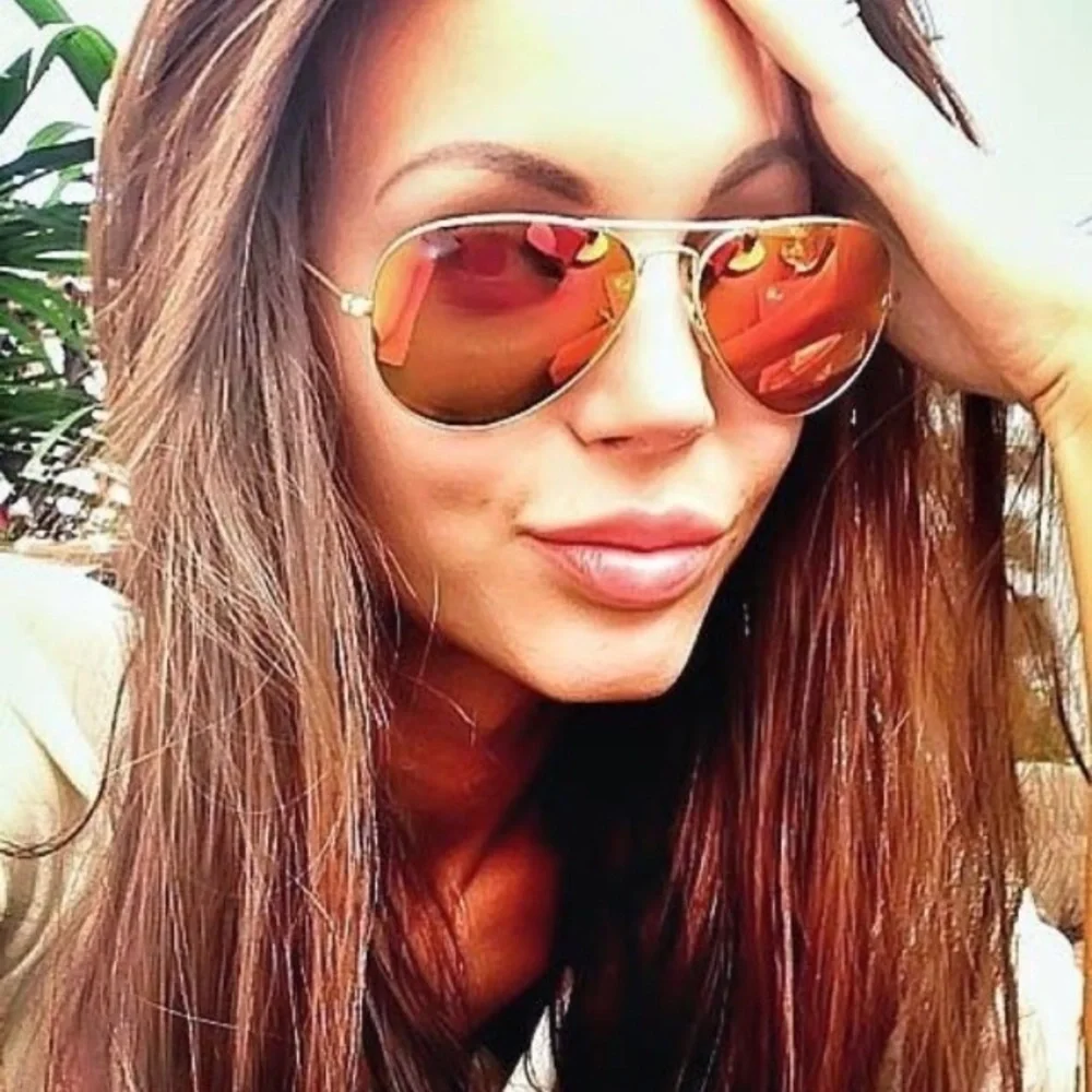 💥 CLEARANCE 🔥 Flame Red Mirrored Gold Frame Classic Aviator Sunnies - Picture 2 of 3